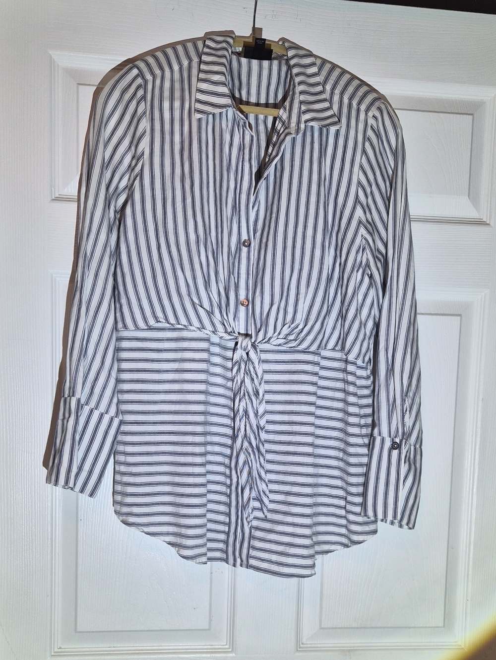 Striped Tie-Front Button-Up Shirt - White & Gray